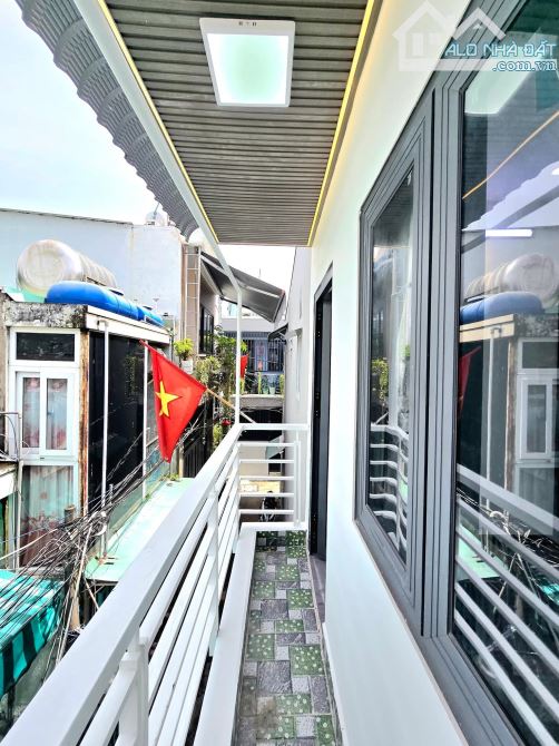 🔥🔥🔥NHÀ ĐẸP - 1 LẦU,, MỚI HOÀN THIỆN - HẺM TRƯỚC NHÀ 4M - KẾ QUẬN 7🔥🔥🔥