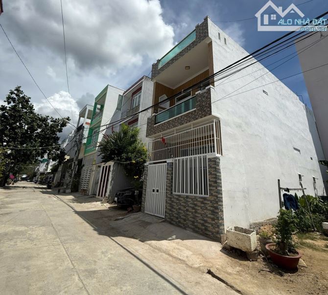 BÁN NHÀ 1 TRỆT 1 LẦU – KHU DÂN CƯ ĐƯỜNG ĐỆ, VĨNH HÒA – CÁCH BIỂN 700M giá bán 4,3 tỷ