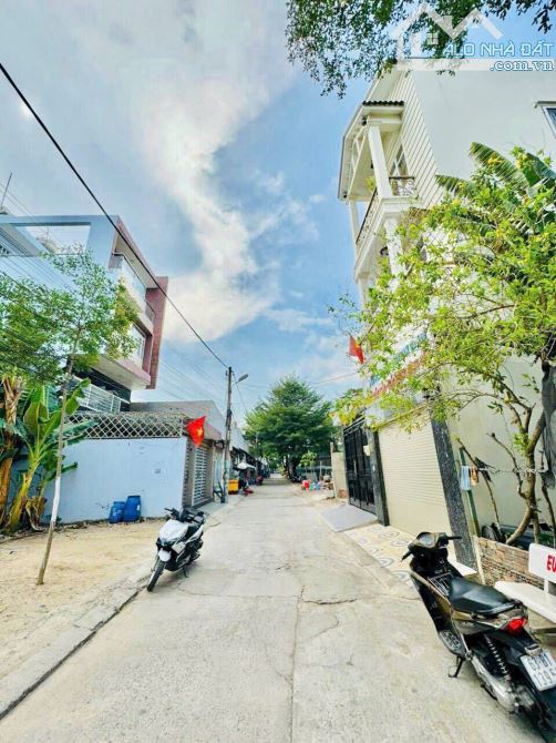 BÁN LÔ ĐẤT ĐƯỜNG 7 LINH TRUNG THỦ ĐỨC CỰC ĐẸP VUÔNG A4 nhỉnh 8 tỷ