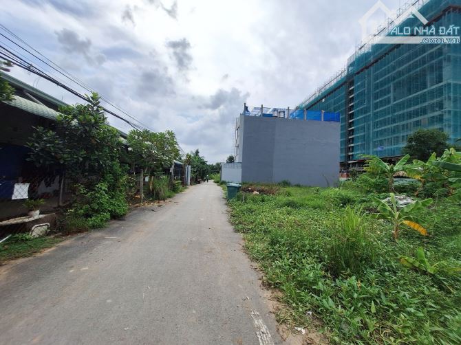 Q9 - GẤP BÁN -  200M2(10*20) - HẺM RỘNG 6M, ĐƯỜNG LÒ LU, PHƯỜNG TRƯỜNG THẠNH - NHỈNH 9 TỶ