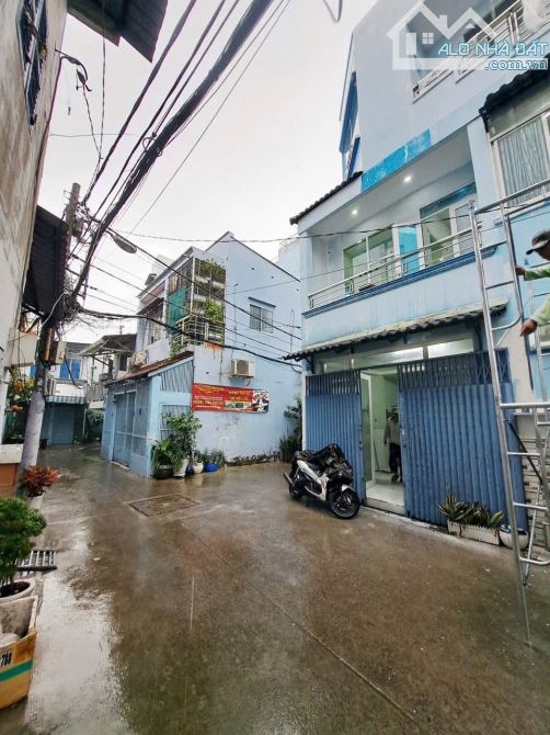 👉QUẬN 6: SIÊU PHẨM VĂN THÂN .30M2 .4 TẦNG ĐÚC - NGANG RỘNG 5M HIẾM - HẺM 6M XE HƠI ĐỖ CỬA