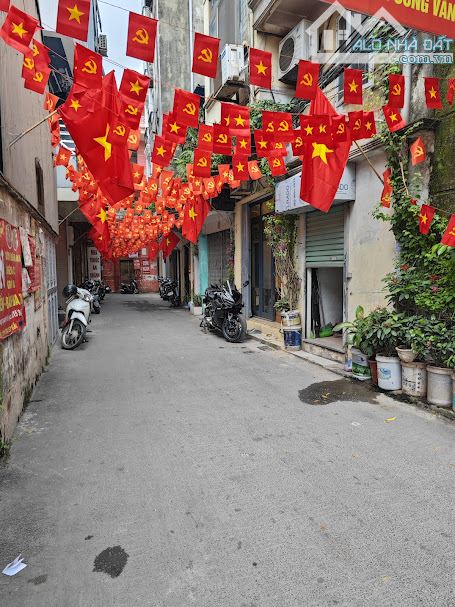 Bán nhà Nguyễn Trãi, ô tô tải đỗ cửa, view Royal City, 41m2, giá 11.5 Tỷ