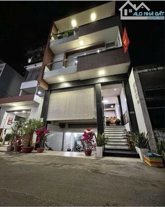 SIÊU PHẨM NHÀ 4 TẦNG NGANG HƠN  6M  BỀ THẾ NGAY BÌNH TRỊ ĐÔNG LÊ VĂN QUỚI