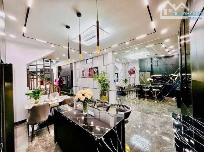 👉 TRUNG TÂM BÁCH KINH XÂY – NHÀ MỚI 4 TẦNG FULL NỘI THẤT – CÁCH MẶT PHỐ 20M – Mặt tiền 4.