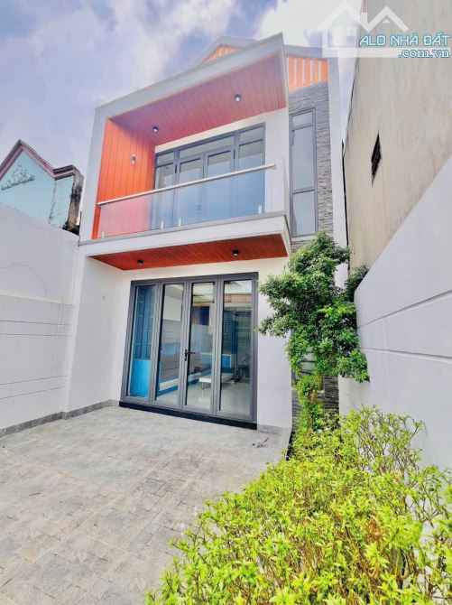 Bán Nhà 1 trệt 1 Lầu Lững mới, dt 5 x 20m SH thổ cư, Giá 3 tỷ 750tr Đồng Khởi, Biên Hòa