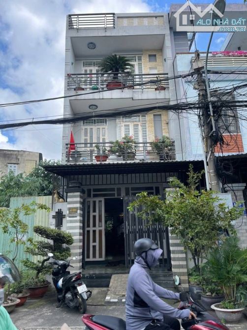 Nhà mặt tiền 5x20m 3 tầng Tân Chánh Hiệp Quận 12 giá 6.9 tỷ