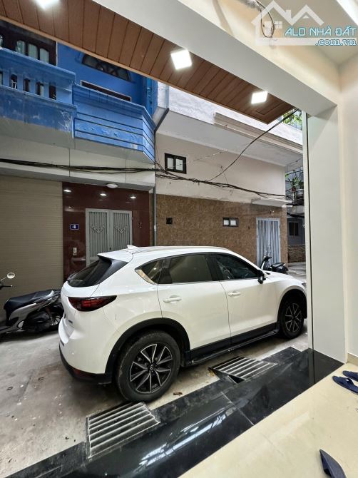 BÁN NHÀ PHỐ HOÀNG VĂN THÁI,Ô TÔ 7 CHỖ VÀO NHÀ,CÁCH PHỐ 3 BƯỚC CHÂN,DTSD 48m GIÁ 18 TỶ.