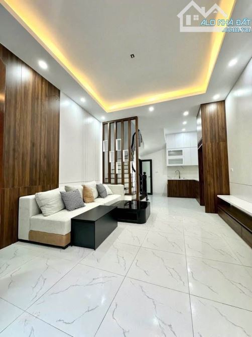 BÁN NHÀ VÕNG THỊ - TÂY HỒ, 30M 5 TẦNG FULL NỘI THẤT GIÁ CHỈ 7.5 TỶ