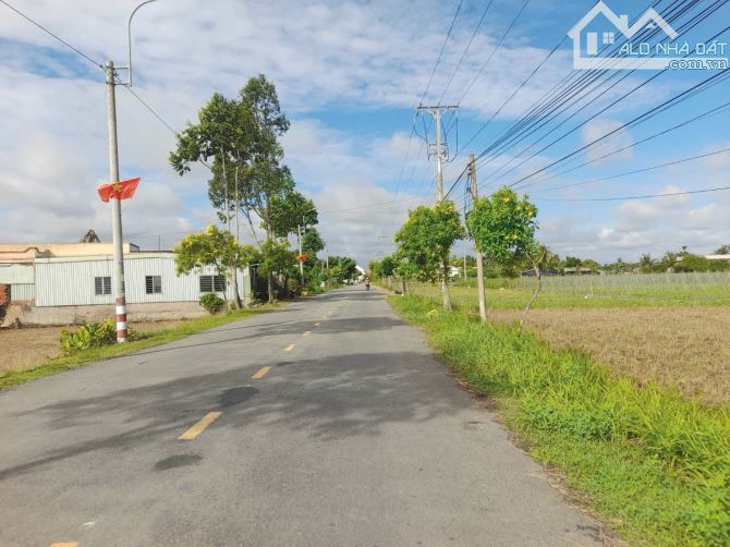 Hàng ngộp, 142m2 đất thổ đường ô tô Cầu Quay chỉ 449tr
