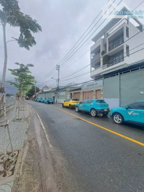 🔥🔥 Nhà 5 tầng MẶT TIỀN Đường Thạnh Lộc 15  P. Thạnh Lộc, Quận.12 dt 100m2 (5mx20m) 💵9tỷ
