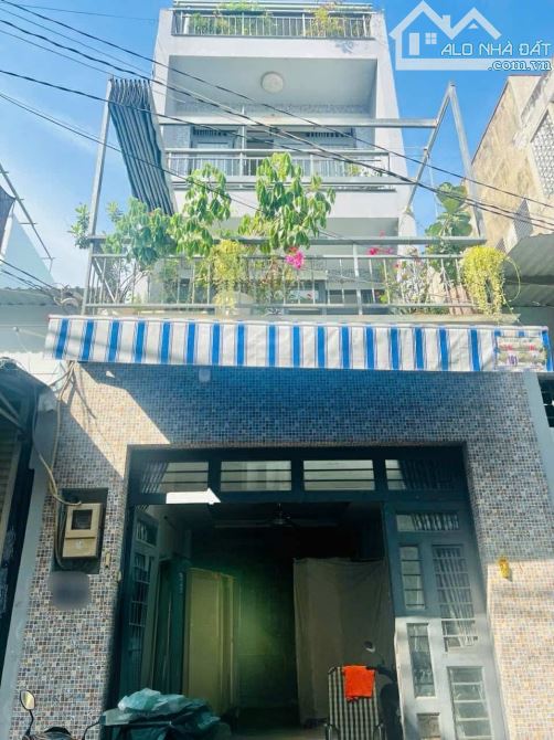 Mặt Tiền Kinh Doanh Nguyễn Bá Tòng, Tân Bình, 70m2, 4 Tầng, Chỉ 10 Tỷ