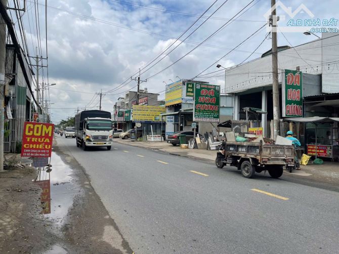 Bán lô đất mặt tiền Nguyễn Xiển - Long Thạnh Mỹ