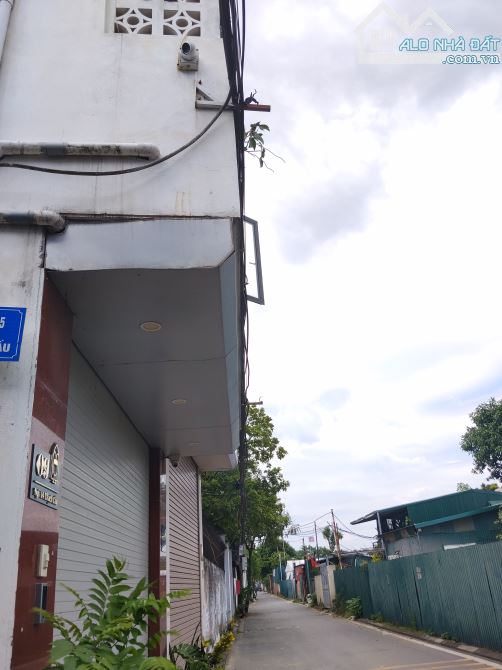Thạch Cầu - Tư Đình: gần 40m 4Tầng 7 chỗ vào ngay CV, cầu Trần Hưng Đạo chỉ 7tỷ+
