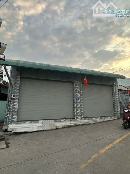 CHO THUÊ MB KHO XƯỞNG TÂY LÂN 1 BÀ ĐIỂM HÓC MÔN – 10TR/TH