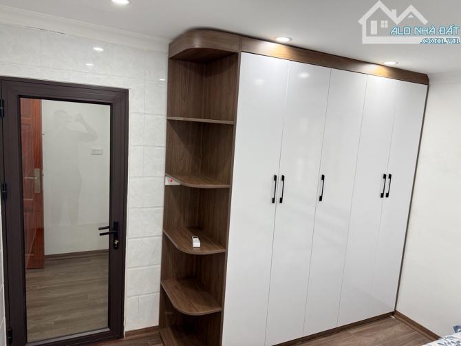 Bán tập thể Nguyễn Chí Thanh 3 ngủ - 90m2 - tầng 2 ngõ oto - full nội thất về ở ngay