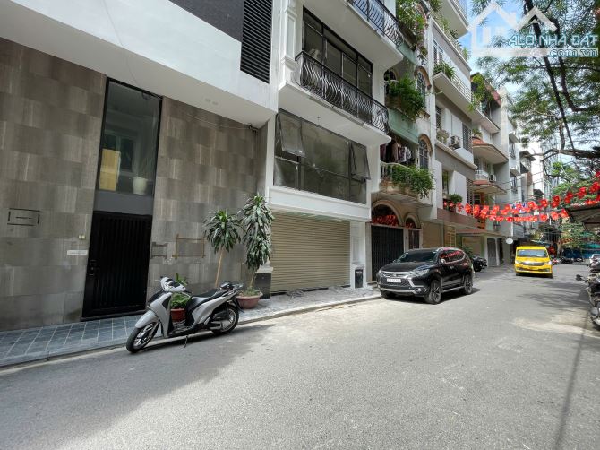 BUILDING SIÊU VIP- Ngõ Ôtô tránh Phố Nguyên Hồng 55m/ 9 Tầng Thang máy/ MT 5m 4.6.5