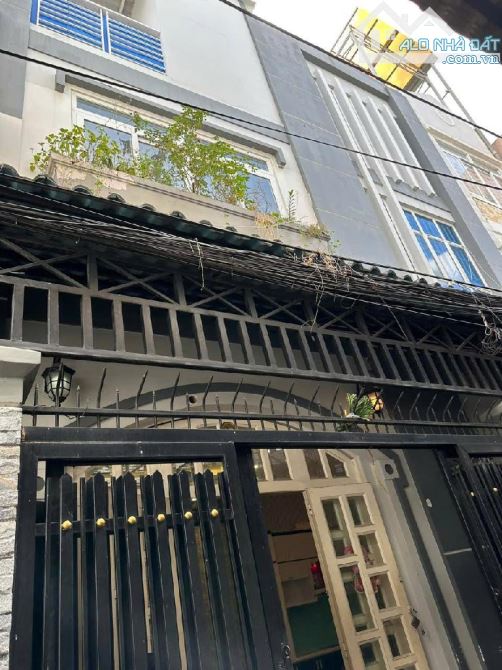 Nhà mới Quận 4, 47m², 3 tầng, nội thất