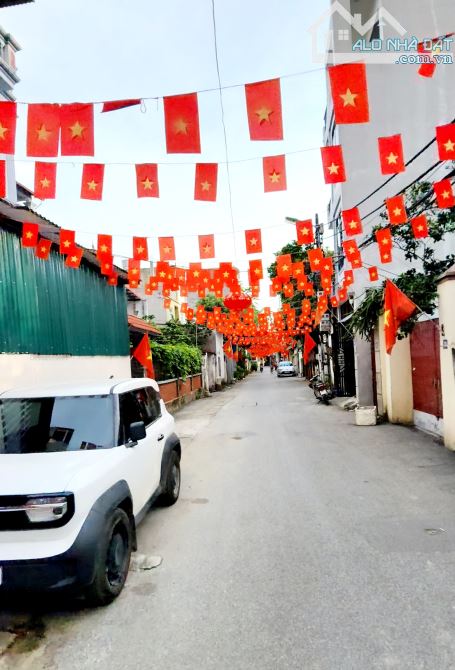 NHẬT TẢO, PHÚ THƯỢNG - NHÀ DÂN XÂY CHẮC CHẮN – VF3 ĐỖ CỬA - GẦN CIPUTRA, SUNSHINE