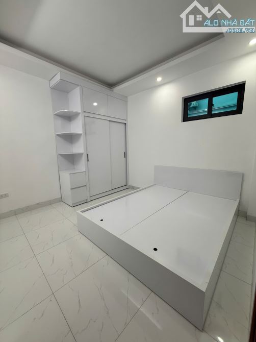 SIÊU PHẨM, LAI XÁ 5 TẦNG  45m² NGÕ OTO NHỈNH 7 TỶ