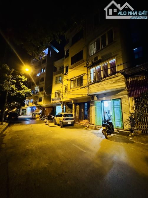 Phân Lô Bàn Cờ - Ô tô tải tránh - Gara ô tô ngủ trong nhà - Kinh Doanh - Dân Xây chắc chắn