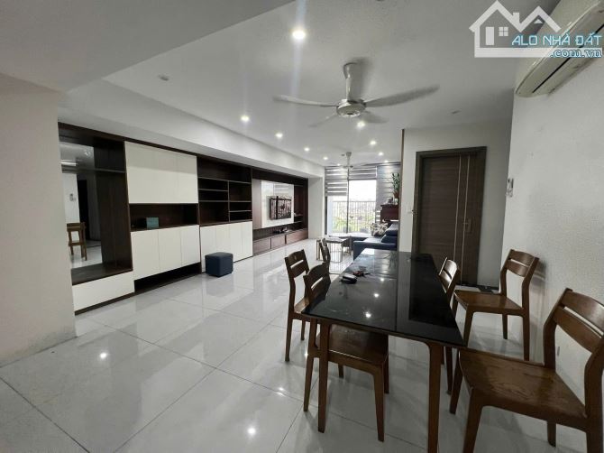 Chính chủ gửi bán căn hộ 3PN tòa newskyline Văn Quán – Hà Đông, giá 9.x tỷ, full đồ