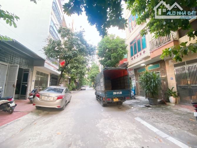 Dịch vụ Đìa Lão - Hàng Bè - Phân lô oto tránh 5 tầng nhỉnh 13 tỷ
