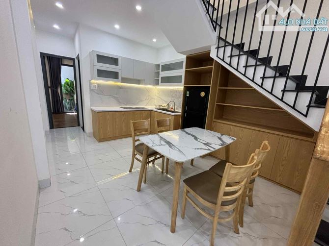 ► Nhà sát MT Ông Ích Khiêm, UBND Thanh Bình, 52m2, 2 tầng 3PN, thoáng, 3.xx tỷ