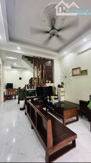 Cần bán nhà 3 tầng Ô Tô đỗ cửa ngõ đườn Mỹ Xá - phường Thành Nam ( Mỹ Xá cũ) Nam Định: