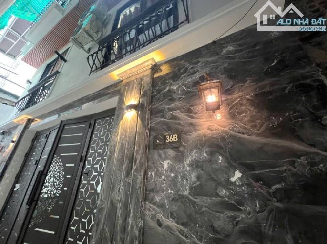Bán toà nhà dòng tiền thông số vàng mặt tiền khủng như biệt thự tại Võ Chí Công CG 14 tỷ
