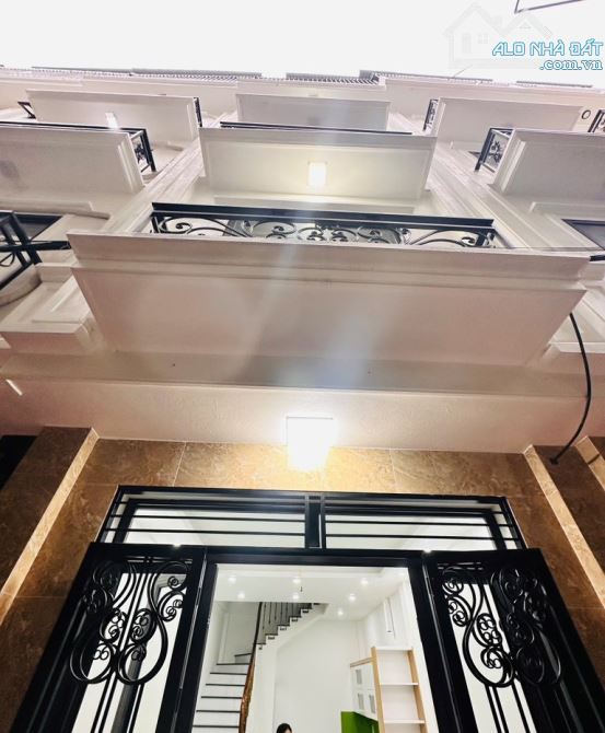 NHÀ MỚI - XUÂN ĐỈNH – FUL NỘI THẤT CHỈ VIỆC VỀ Ở: 32M2 –5 TẦNG - GIÁ 7,xx TỶ