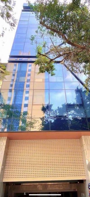 Bán nhà Hàng Bún, Lô goc 3 thoáng, vị trí kim cương Phố Cổ, 109m2, mặt tiền 9m, 81 tỷ