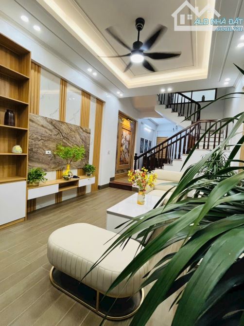 Bán nhà 4 tầng kinh doanh buôn bán pgoos ngô quyền hải dương