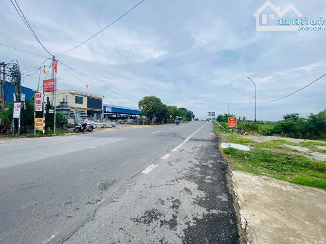 Đất 2 mặt tiền biệt thự nhà vườn - 260m2 ngang 10 nở hậu - Đường bê tông 6m - View mát mẻ