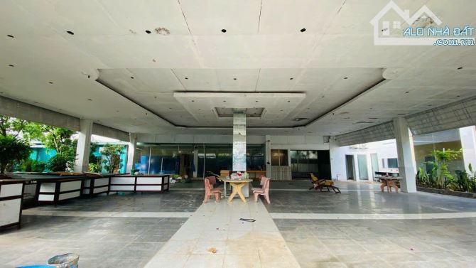 Cho thuê mặt bằng 2200m2 đường Phạm Văn Thuận trung tâm Biên Hoà