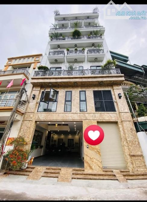 Cần bán nhà Giải Phóng 9tầng thang máy full nội thất cao cấp.