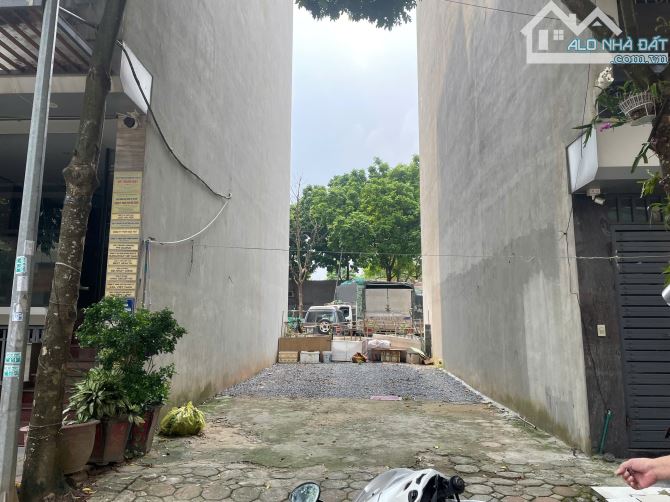 Cho thuê đất phố Đại Linh, Trung Văn 66m2, mặt tiền 5.6m, ô tô tải, 5 Triệu/th