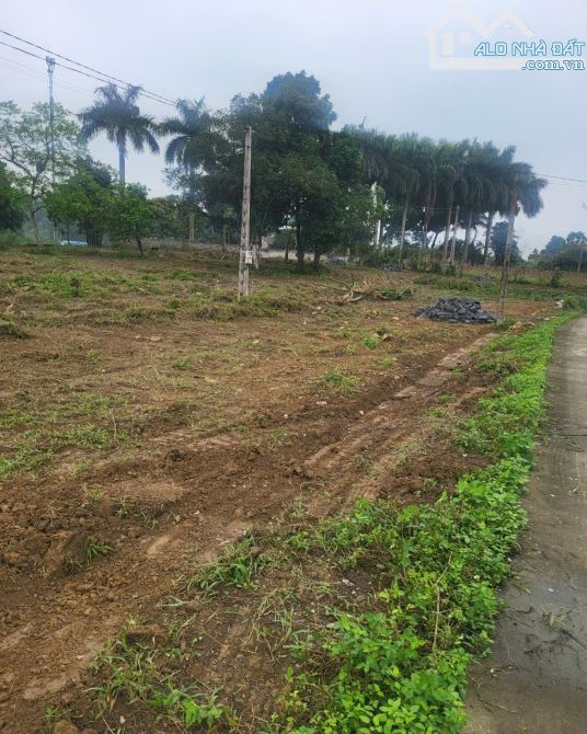 SIÊUPHẨM LÔ ĐẤT NGHỈ DƯỠG GẦN HỒ -VIEW THOÁNG -ĐƯỜNG OTO TRÁNH SIÊU RỘNG  -CÁCH TT HN 30KM