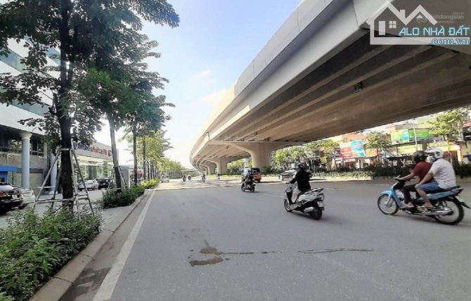 Bán Tòa nhà VP, Building Phố Nguyễn Xiển - 290m2 * 9 tầng - Mt6m - 60 tỷ - DT 4,5 tỷ/năm