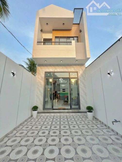 BÁN GẤP 1 CĂN LẦU CỰC XINH GIÁ YÊU THƯƠNG SỔ HỒNG RIÊNG THỔ CƯ