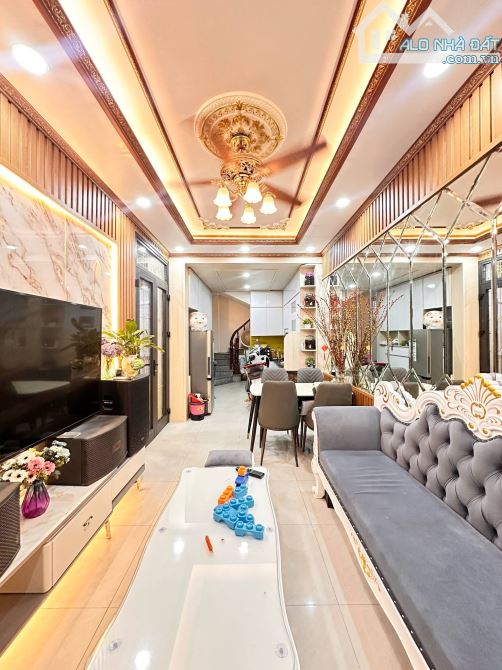 Lô góc ô tô đỗ cửa Phúc Xá, 1 nhà ra phố, ngõ thông KD sầm uất, DT 40m2 * 5 tầng, 7,65 tỷ