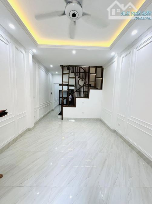 Bán nhà Xuân Đỉnh, 35M, 5 TẦNG, ngõ thông ô tô tránh