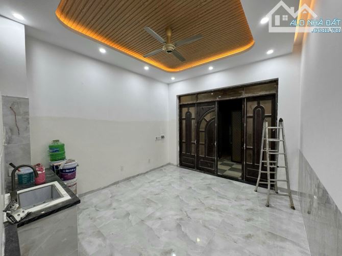 CĂN HOMESTAY CÁCH BIỂN 300M DUY NHẤT MỚI ĐẸP,GIÁ CHỈ 9TY8 CHO GẦN 100M2 NGANG 5M VUÔNG VẮN