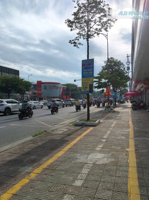 Giảm 1 tỷ! Bán đất tặng nhà MT Điện Biên Phủ _ gần Coopmart _ 132m2 _ 19 tỷ.