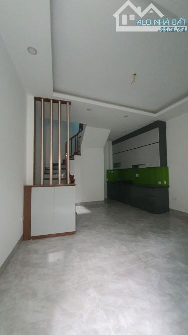 SIÊU PHẨM LÔ 7 CĂN SÁT PHỐ - Ô TÔ CẠCH NHÀ - ĐỐI DIỆN KHU DỊCH VỤ 5.5HA. 34M2 5.85 TỶ