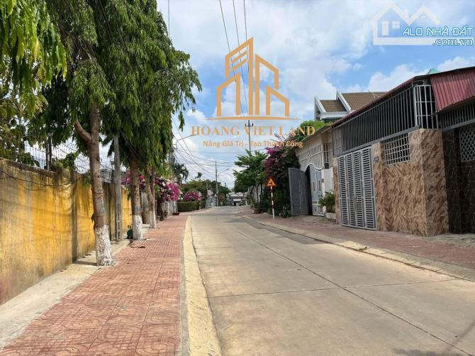 BÁN ĐẤT 2 MẶT TIỀN ĐƯỜNG ĐIỂU VĂN CẢI. DT: 6x12,4M. GIÁ: 2 TỶ 350 TRIỆU