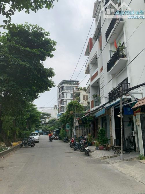 Tòa nhà CHDV MTNB Bùi Đình Túy, Bình Thạnh – CN 226m² – Thu nhập 250Tr/tháng – Giá 38.5 Tỷ