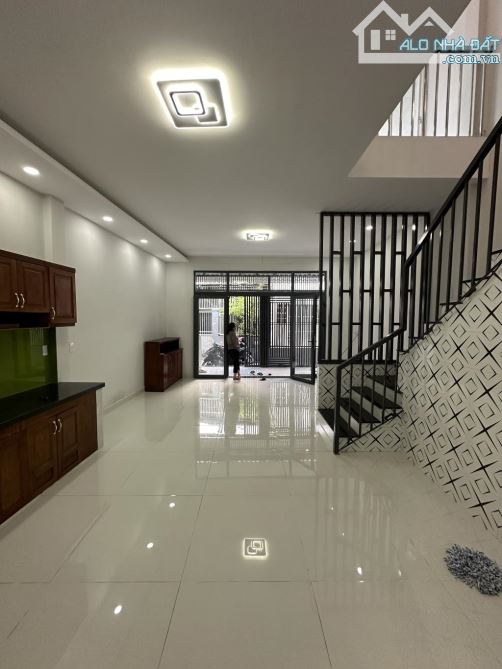 Bán nhà mới đẹp lung linh đường Huỳnh Thiện Lộc , Hoà Thạnh ,Tân Phú  Dt : 70m2-Nhỉnh 5tỷ