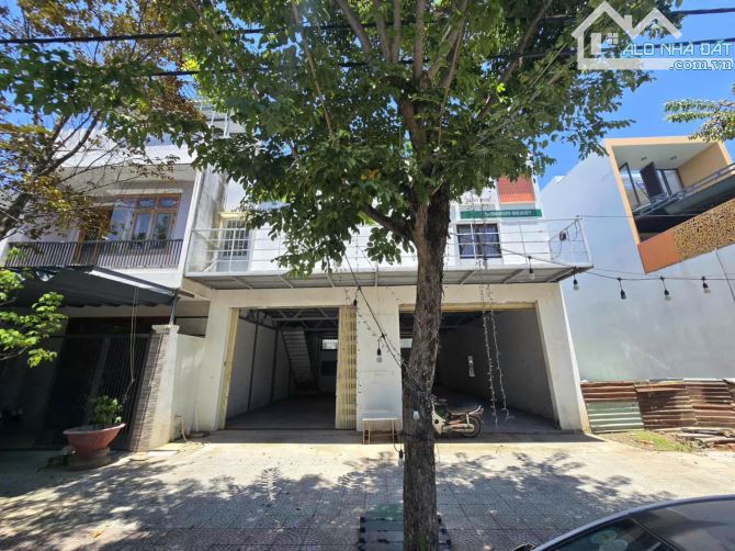 Bán cặp đất tặng kho đường Bùi Trang Chước - Hòa Xuân - Hướng Tây Nam - Giá: 14,6 tỷ tl