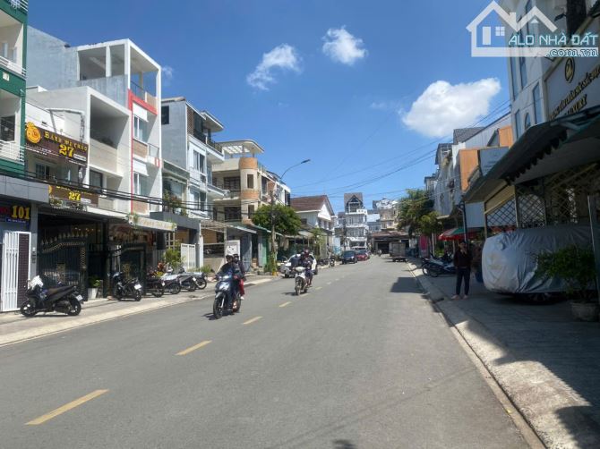 Nhà phố trung tâm Nguyễn Lương Bằng P2 3 tầng 5 phòng ngủ giá 9.5T