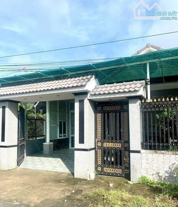 Biệt thự mini thích hợp nghỉ dưỡng ở ngay TT Củ Chi 260m2 giá chỉ có 970trieu